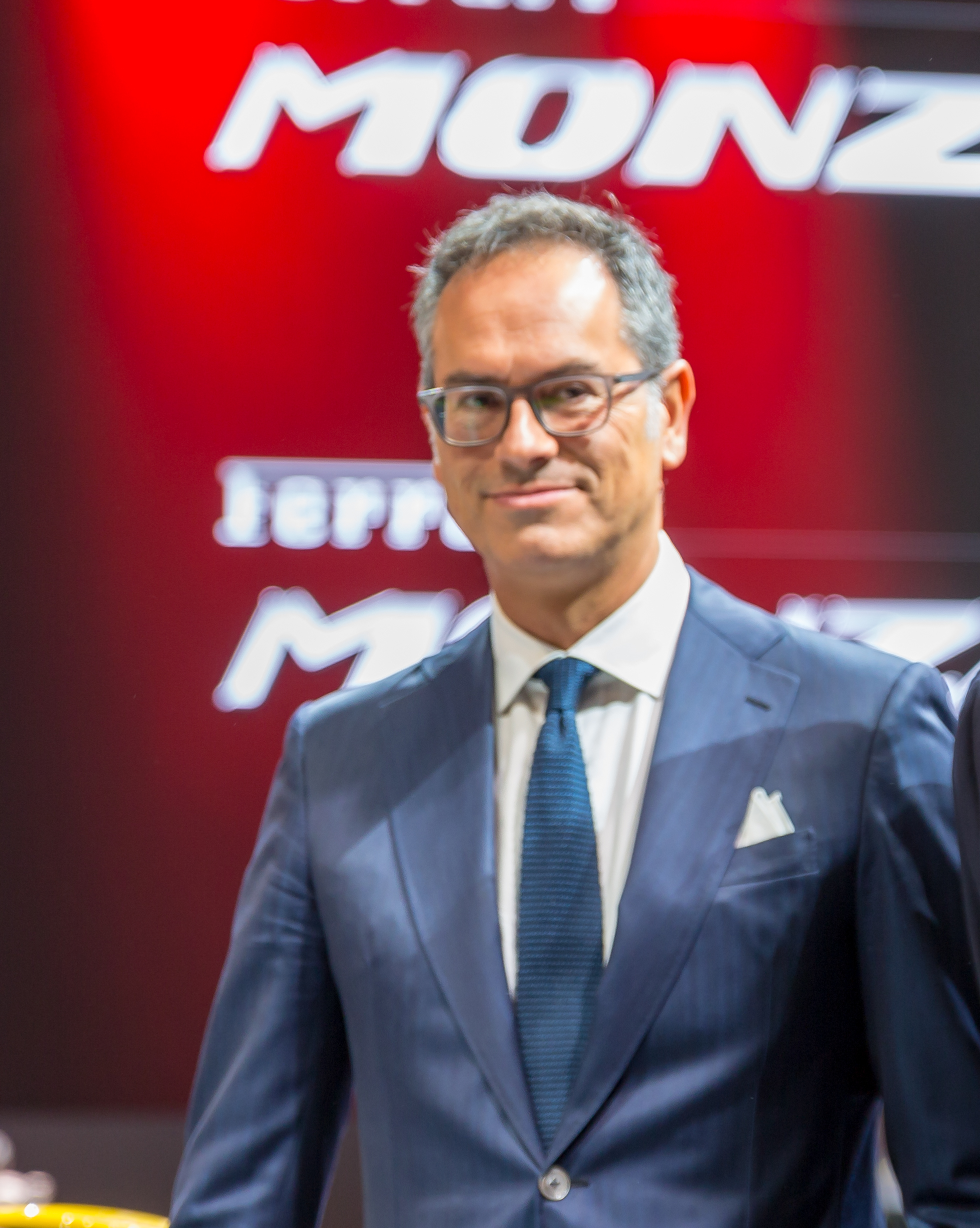 رحلة فلافيو مانزوني مهندس التصميم في فيراري وحكاياته المهمة