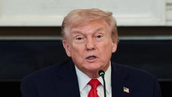 رسوم ترامب تزيد الأسعار وتخلي السوق في حيرة.. رهان اقتصادي يوقع الإدارة الأمريكية في ورطة