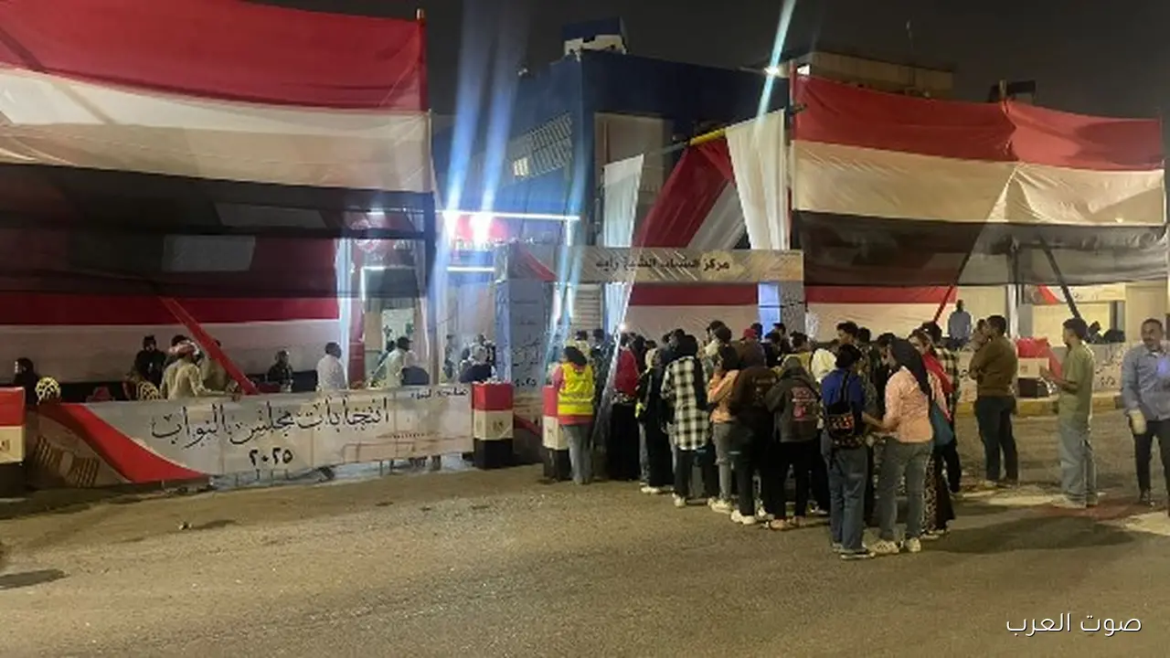 زحمة كبيرة للسيدات في مركز شباب الشيخ زايد عشان يدلوا