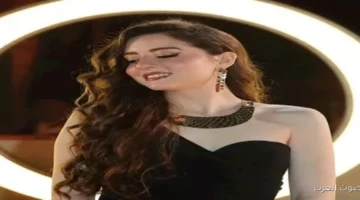 سارة نور في طلة مميزة من عرض فيلم المهاجر