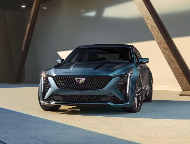 سعر ومواصفات كاديلاك CT5 2025 في السوق السعودي