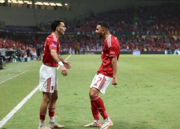 سقوط الحضري واحتفال عبد الله جمعة لحظات مميزة في تاريخ