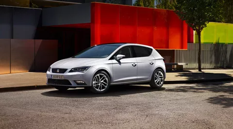 سيات ليون هاتشباك بـ 800 ألف جنيه | مواصفاتها وصورها 3 سيات ليون هاتشباك بـ 800 ألف جنيه مواصفاتها وصورها