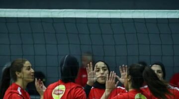 سيدات الأهلي في الطائرة تتغلب على العبور في دوري المرتبط