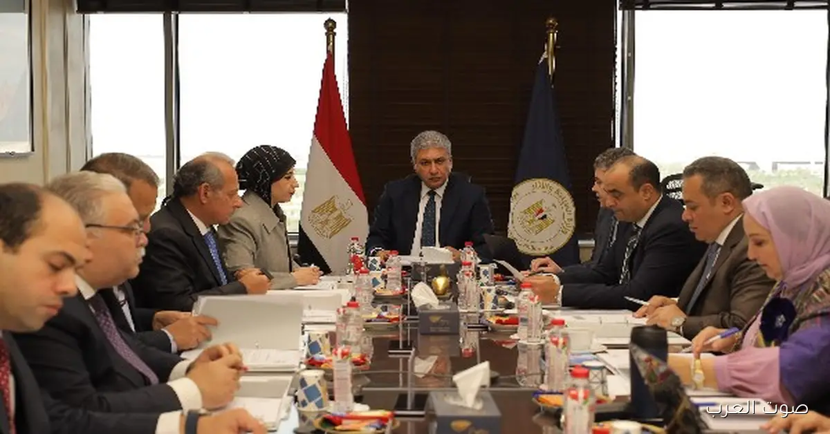 شريف فتحي بيتولى رئاسة اجتماع مجلس إدارة صندوق دعم السياحة والآثار 2 شريف فتحي بيتولى رئاسة اجتماع مجلس إدارة صندوق دعم السياحة والآثار