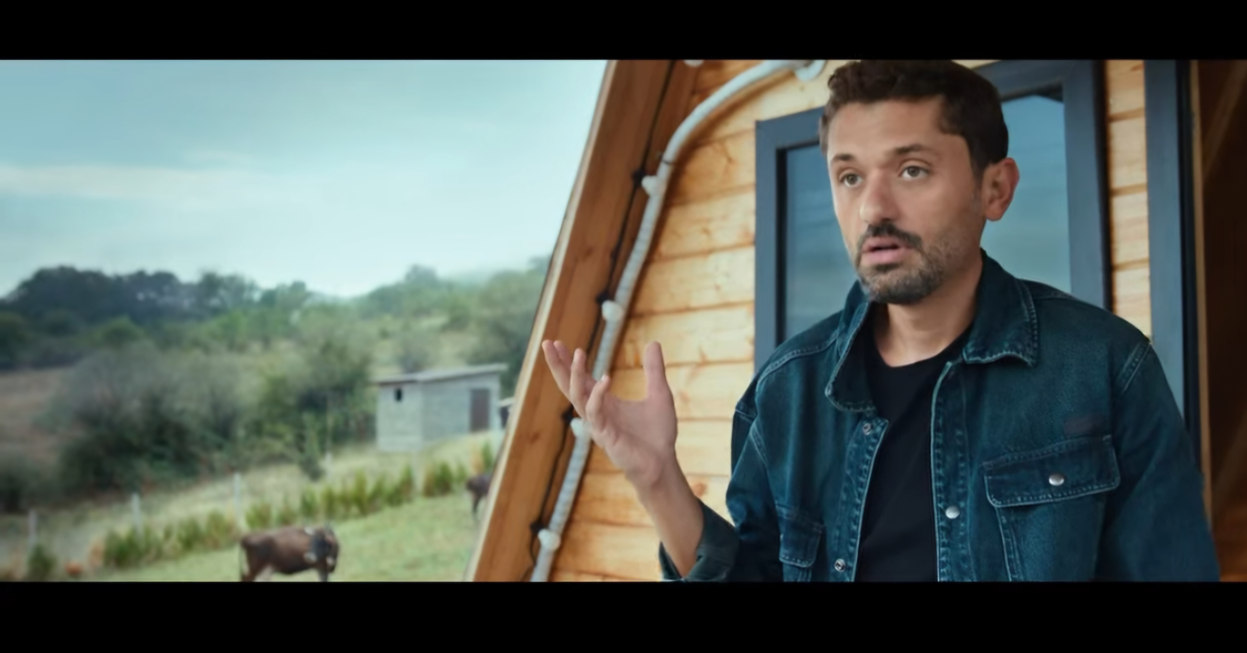 مشهد من فيلم طلقني