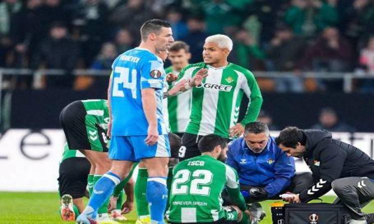 ريال بيتيس ضد أوتريخت