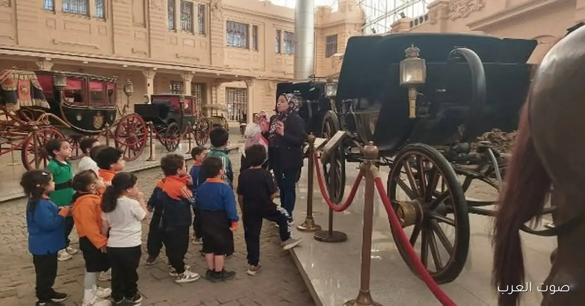 عربية وحصان في متحف المركبات الملكية: برنامج تعريفي جديد