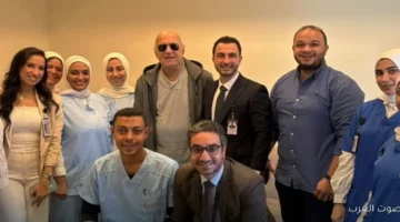 عمر خيرت يخرج من المستشفى بعد ما طمأنوه على صحته