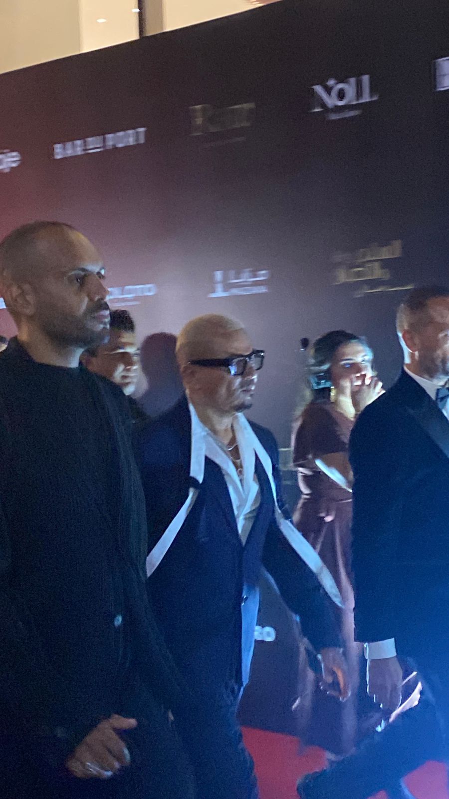 عمرو دياب مفاجأة في العرض الخاص لفيلم السلم والثعبان بالتجمع