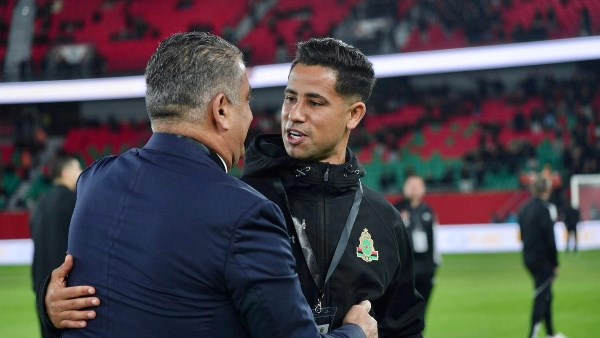 عودة حلوة من رضا سليم للاعبي الأهلي قبل مباراة الجيش الملكي بالضحكات والأحضان