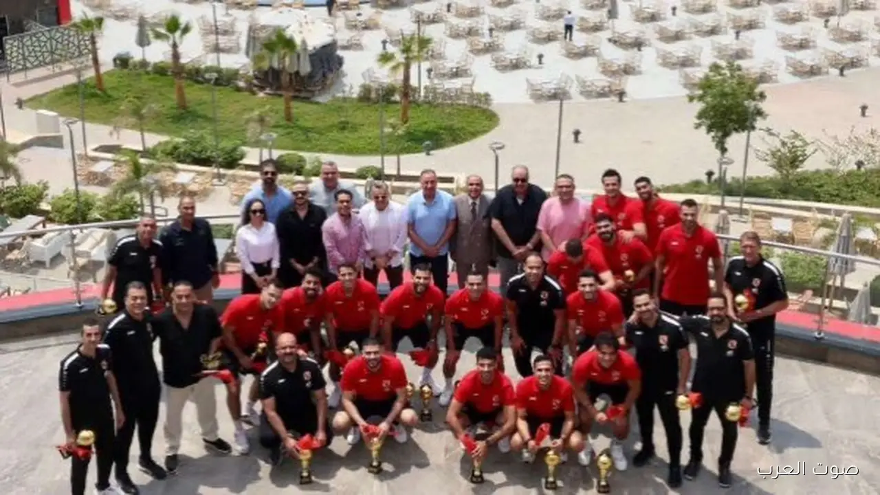 غزاوى يجتمع مع رجال اليد قبل نهائي السوبر المصري في