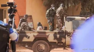 فرنسا تطلب من مواطنيها مغادرة مالي بسرعة بسبب تدهور الأوضاع