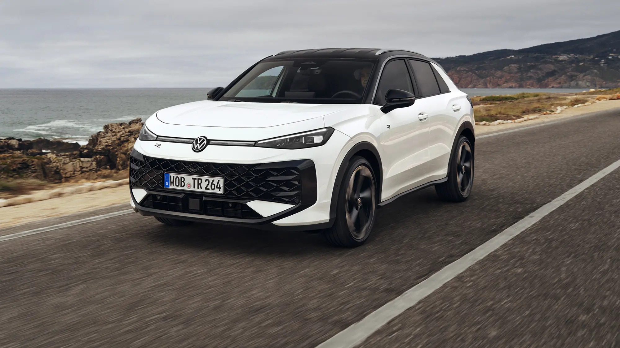 فولكس فاجن نازلة بجيل جديد من T Roc وسعرها عالميًا كذا