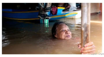 فيضانات تايلاند 33 شخص ماتوا ومليوني واحد شُردوا بعد أمطار