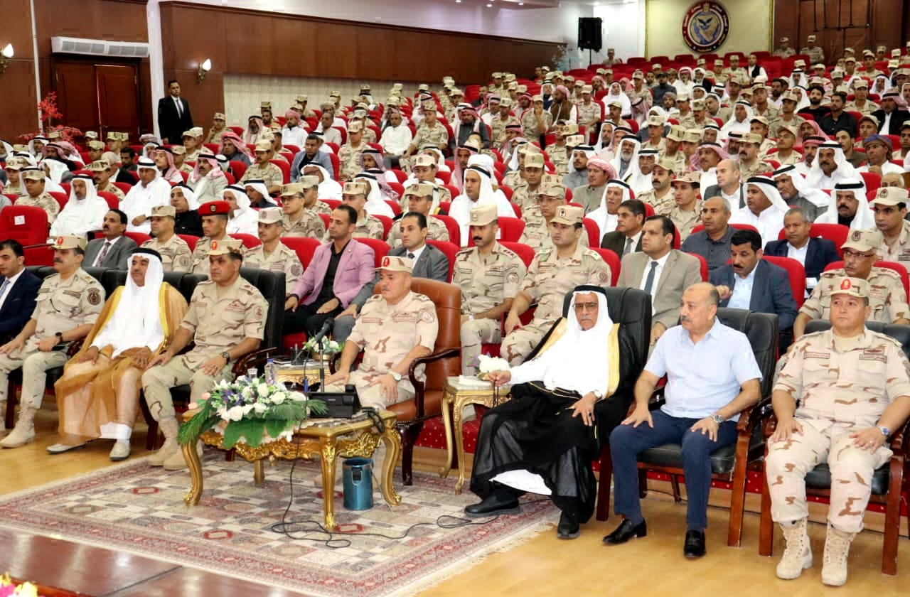 قوات شرق القناة لمكافحة الإرهاب تستقبل شيوخ القبائل وممثلي المجتمع المدني من شمال وجنوب سيناء 3 صورة من اللقاء