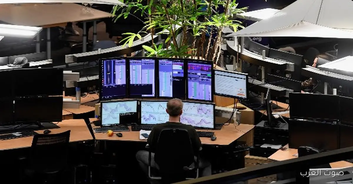 مؤشرات وول ستريت بتتعافى مع التفاؤل بقرب انتهاء الإغلاق الحكومي الأمريكي