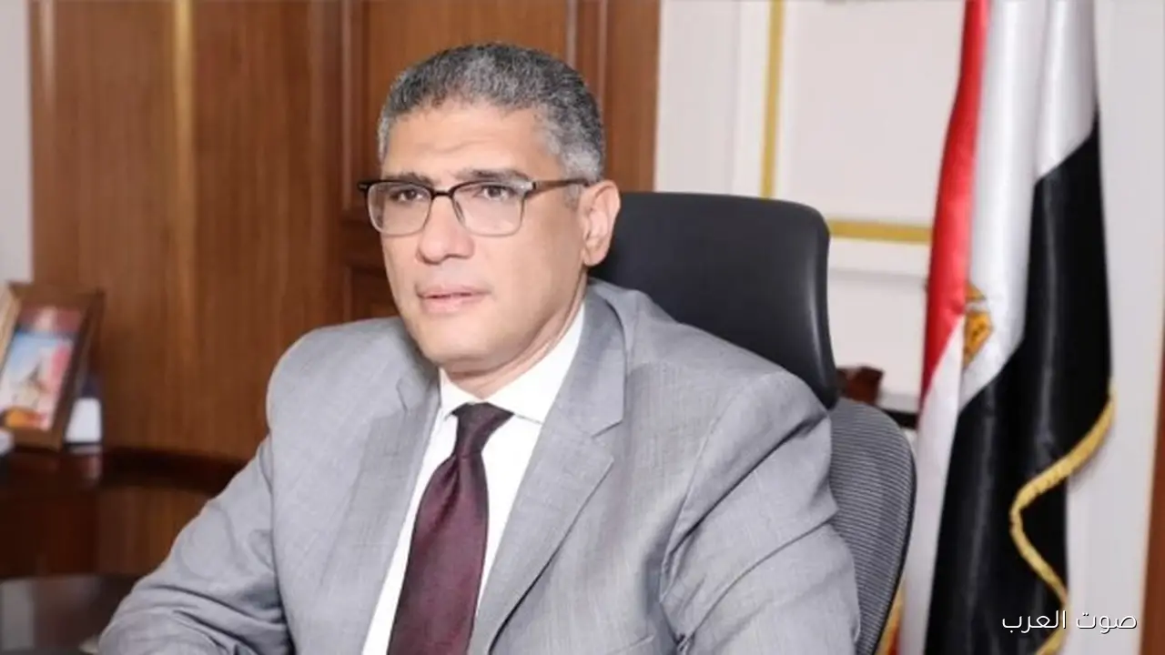 محافظ الجيزة ينتخب في مدرسة النصر للغات في 6 أكتوبر