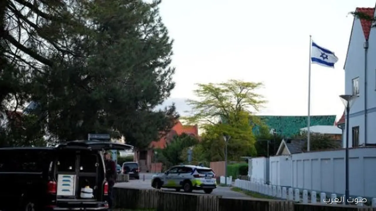 محكمة في الدنمارك بتحاكم سويديين عشان رما قنبلتين على سفارة