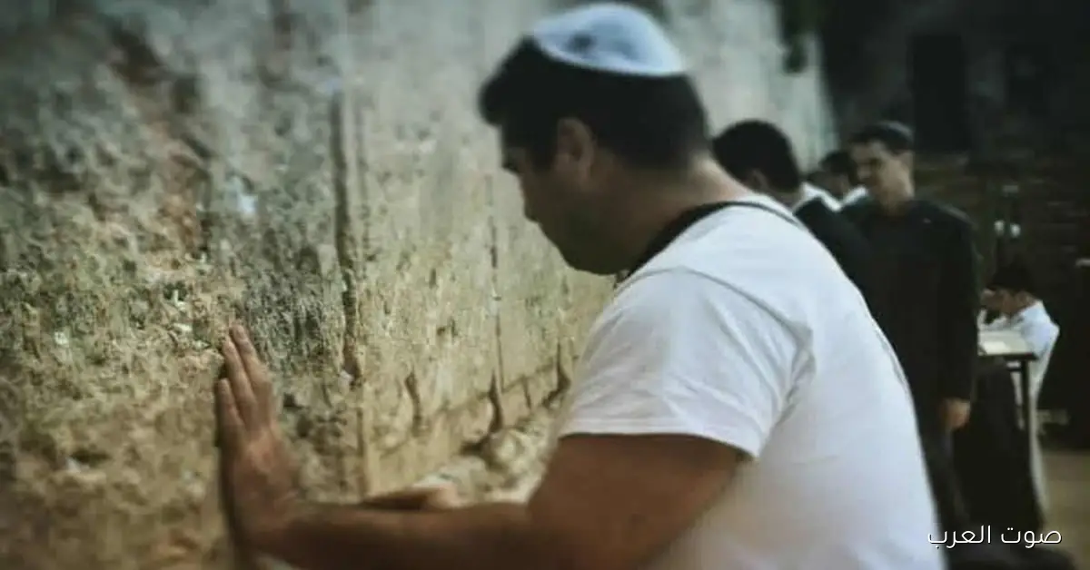 محمد صلاح عن تعيين الزمالك لمدرب مكابي تل أبيب: ما ينفعش يدخل مطار القاهرة