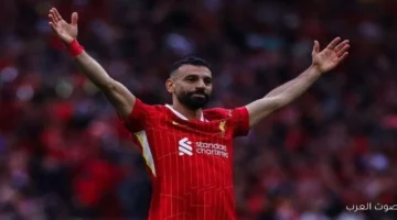 محمد صلاح يحفز الأجيال الجديدة ويفتخر بحب الجمهور المصري له