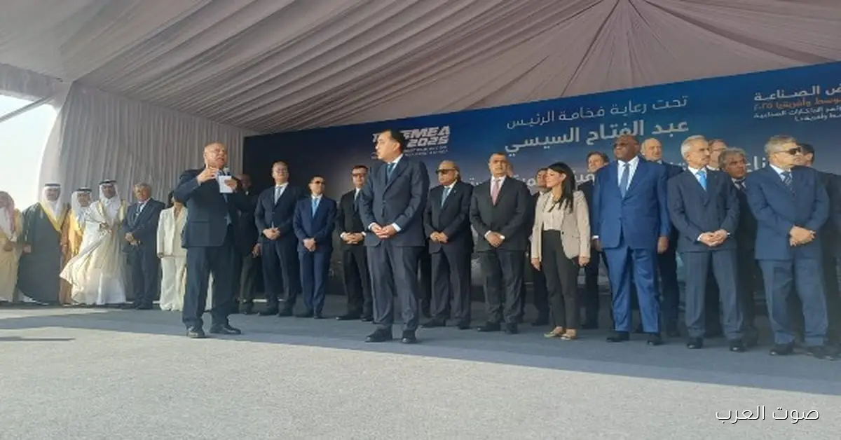 مدبولي يشهد بداية التشغيل التجريبي للقطار السريع بين مطروح والسخنة 2 مدبولي يشهد بداية التشغيل التجريبي للقطار السريع بين مطروح والسخنة