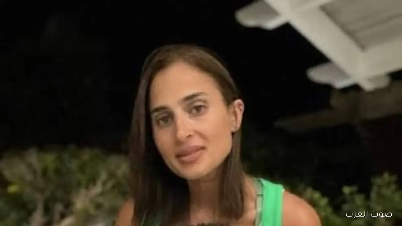 مشاهير وقفوا مع آن الرفاعي ضد كريم محمود عبد العزيز