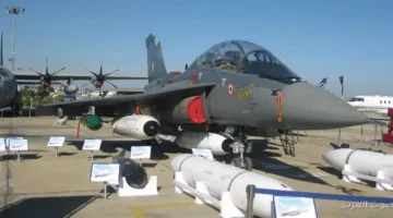 مقاتلة هال تيجاس بتقع في معرض دبي للطيران