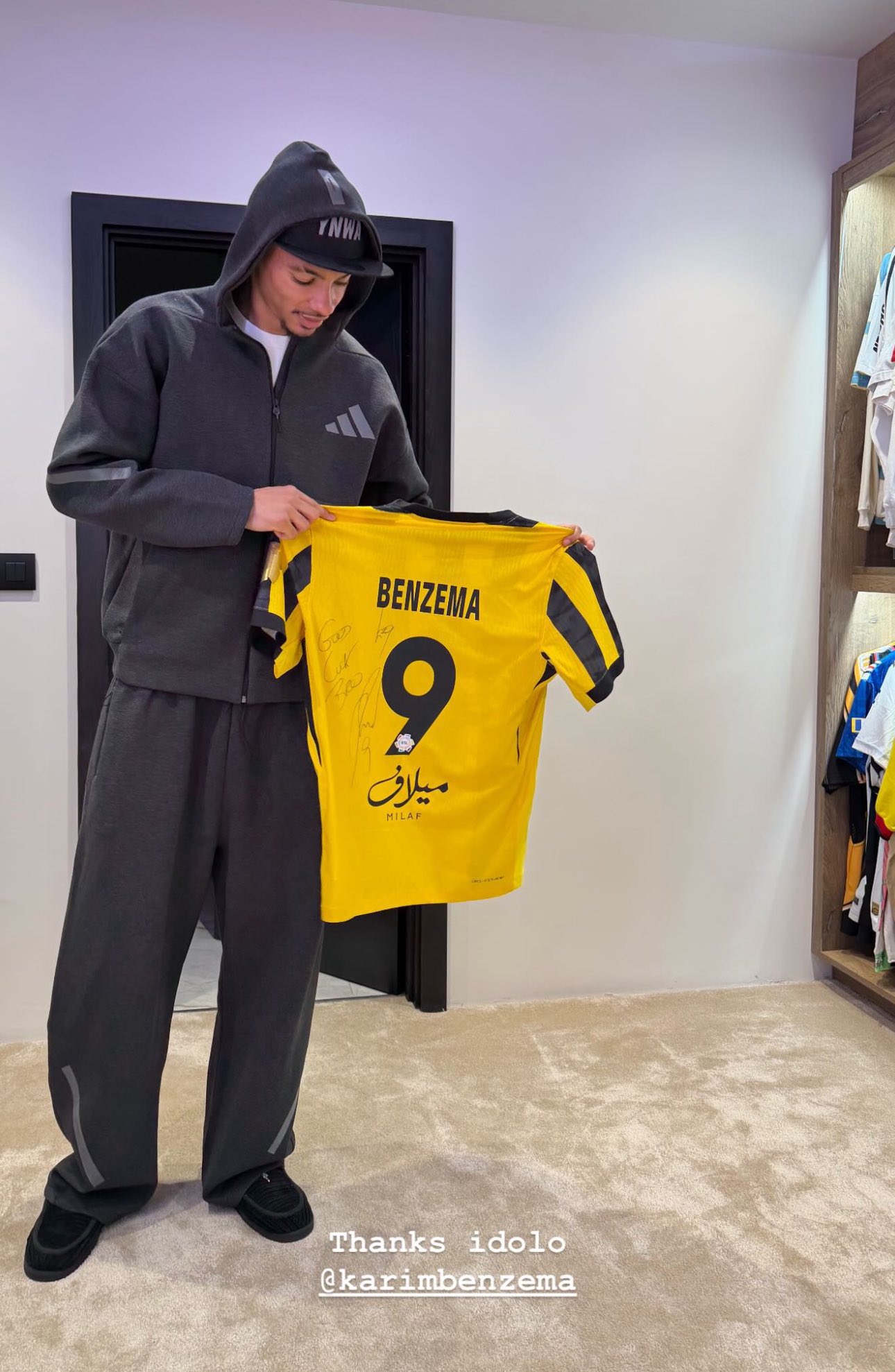 من بنزيما لمهاجم ليفربول هدية جايه من كل حتة