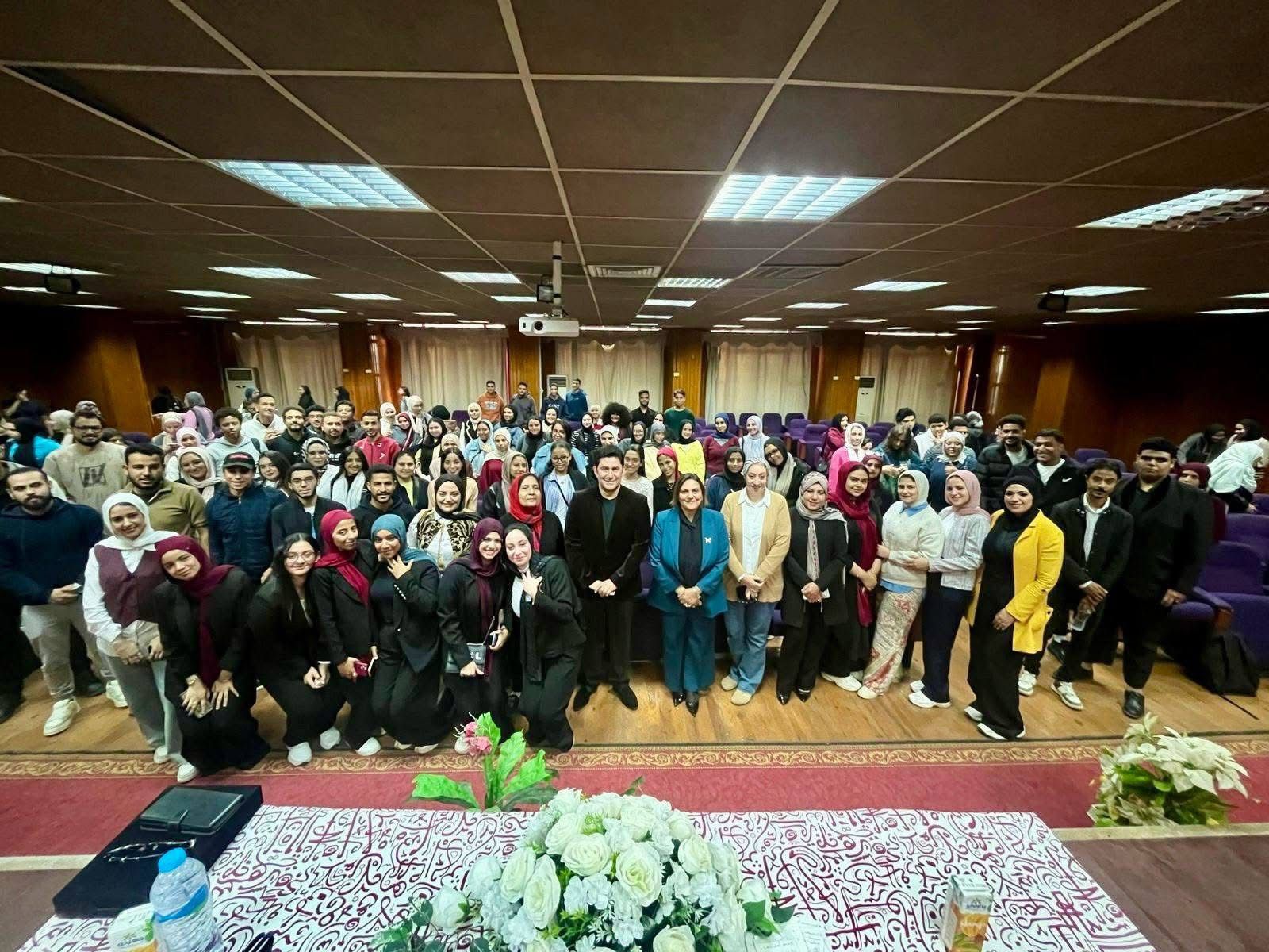 مهرجان شرم الشيخ الدولي للمسرح الشبابي يكرم الفائزين في المسابقات 3 مهرجان شرم الشيخ الدولي للمسرح الشبابي يكرم الفائزين في المسابقات