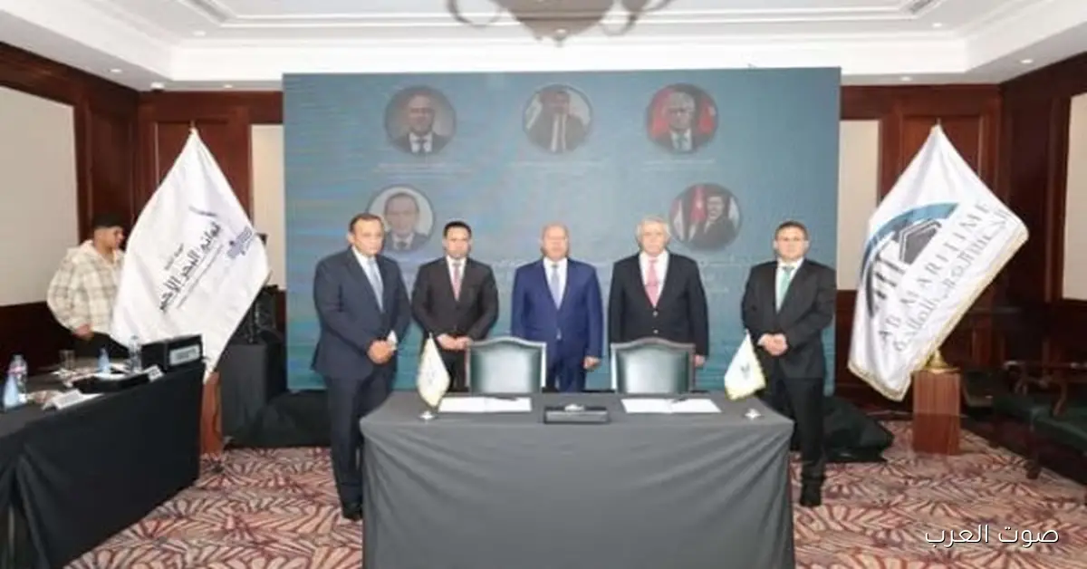 موانئ البحر الأحمر توقع اتفاقية مع الجسر العربي لبناء وإدارة ورشة لصيانة السفن في سفاجا 2 موانئ البحر الأحمر توقع اتفاقية مع الجسر العربي لبناء وإدارة ورشة لصيانة السفن في سفاجا