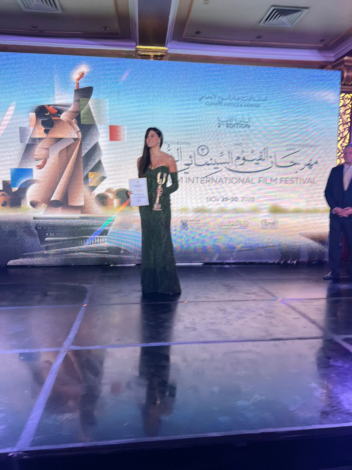 ميران عبد الوارث تتكرم في ختام مهرجان الفيوم الثاني