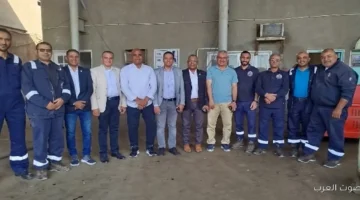 نقيب البترول يزور العاملين في أبو رديس ويتفقد مواقع الشغل