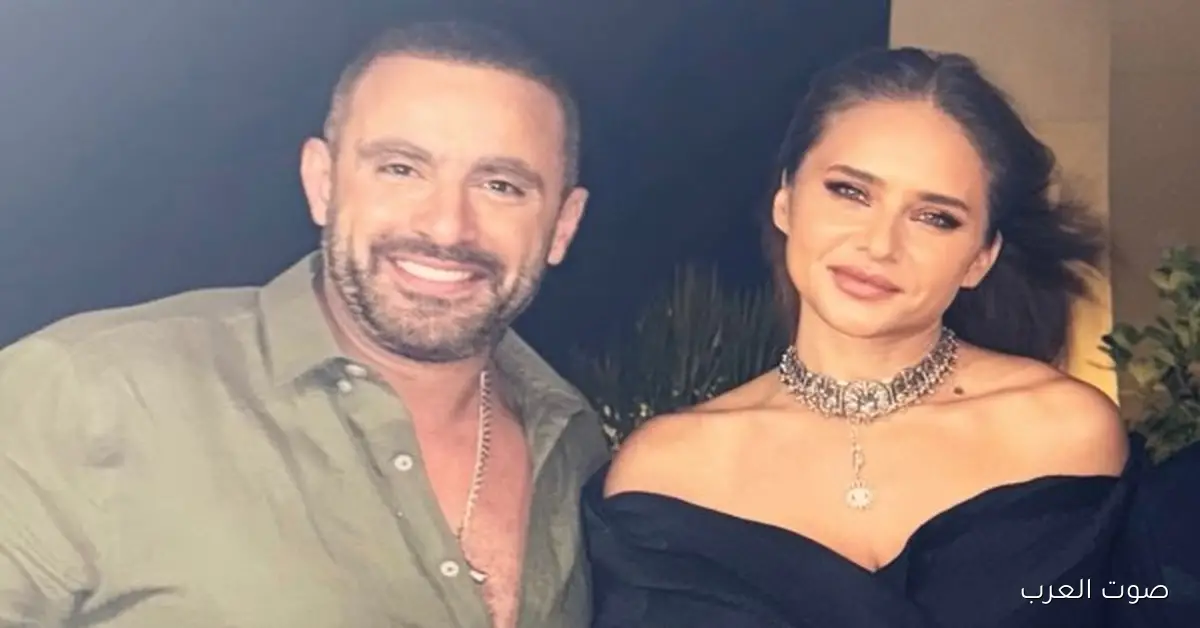 نيللي كريم تنشر صورة مع أحمد السقا لجمهورها