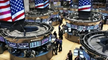 هبوط الأسهم الأمريكية وسط انتظار لتجارة الذكاء الاصطناعي وقرار المحكمة