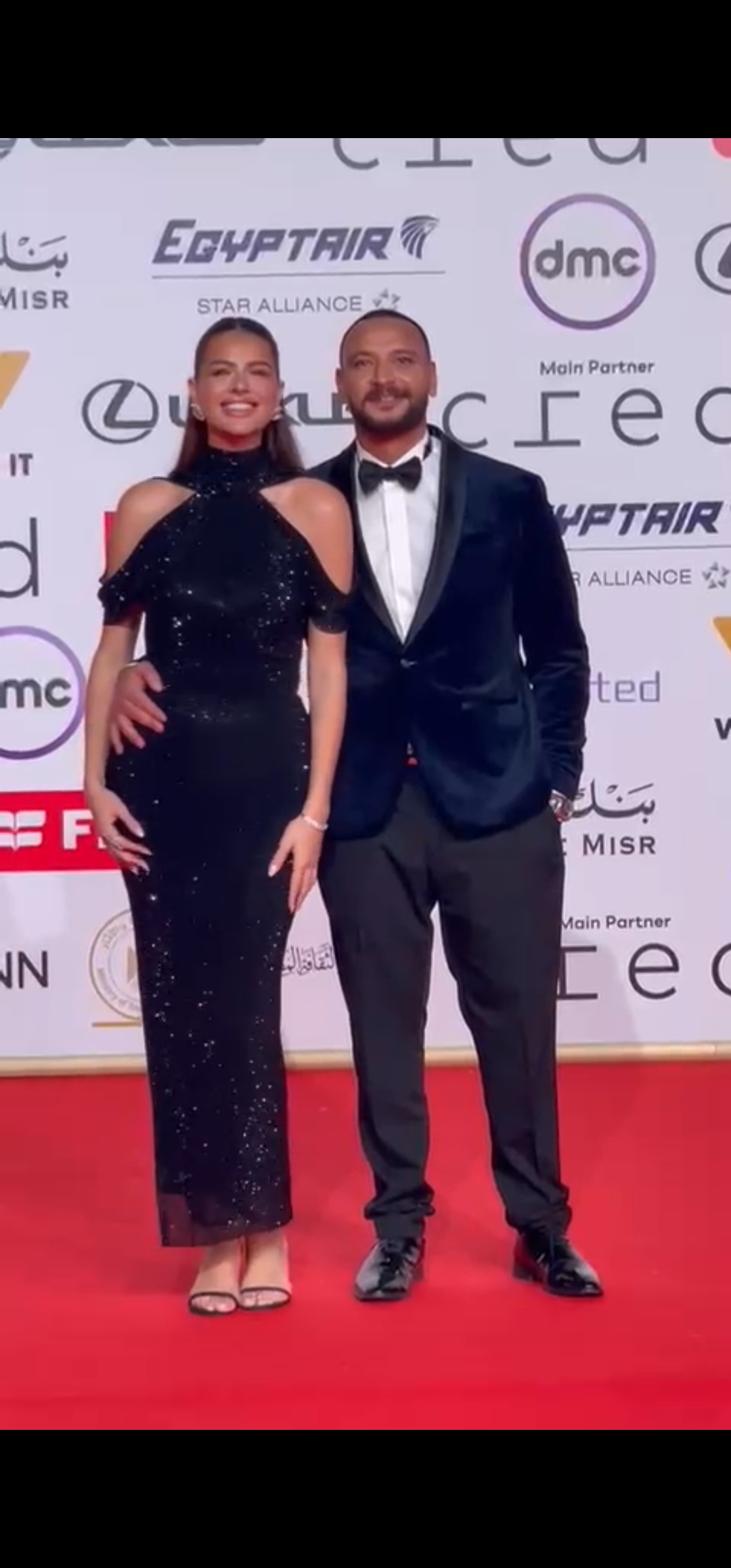 هنادي مهنا مع جوزها أحمد خالد صالح في افتتاح مهرجان
