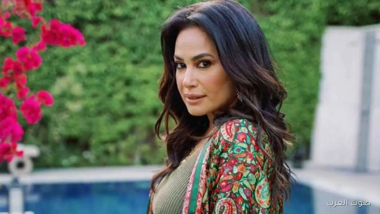 هند صبري لمي عز الدين فرحانين بيكم من قلبنا