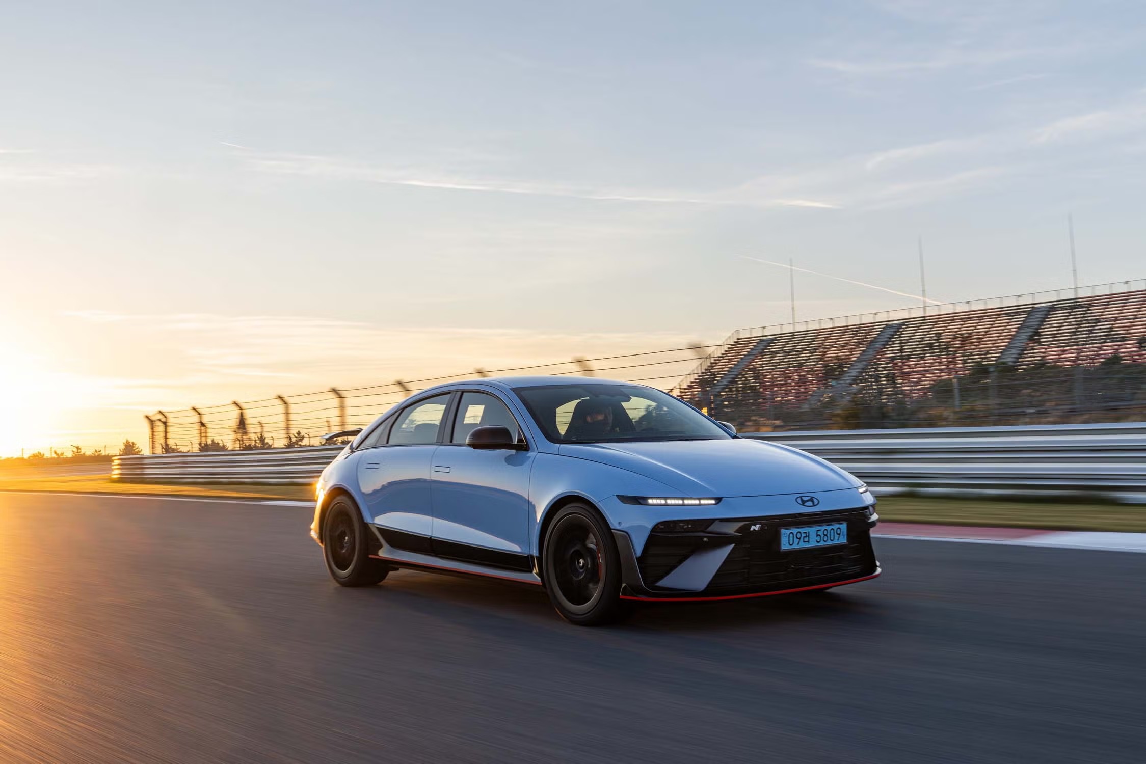 هيونداي تكشف عن النسخة N من السيارة الكهربائية Ioniq 6