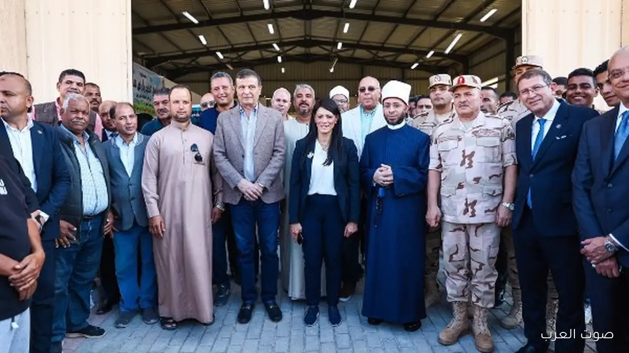 وزراء يتفقدوا المركز المتكامل في سهل القاع بسيناء وسط تجمعات زراعية 27 وزراء يتفقدوا المركز المتكامل في سهل القاع بسيناء وسط تجمعات