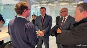 وزير الإسكان يتناقش مع شركة أكسيونا الإسبانية لتطوير مشروعات المياه