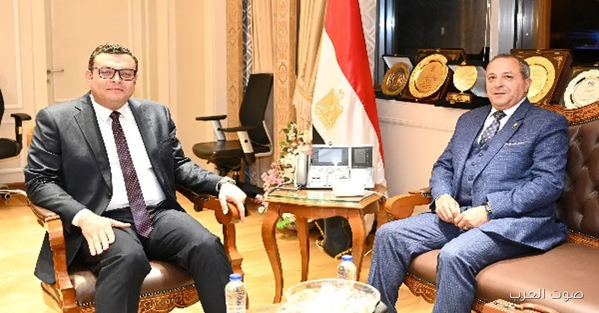 وزير الإسكان يستقبل محافظ بورسعيد عشان يتكلموا عن استعدادات المحافظة لموسم الأمطار