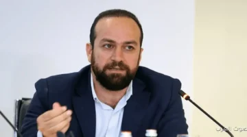 وزير الإعلام السوري جيت من دمشق بعد ما شلت الغبار