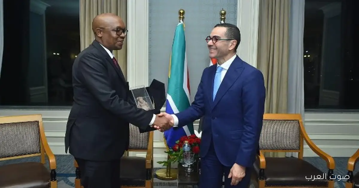 وزير الاستثمار: نخطط لتعزيز التعاون مع جنوب أفريقيا في صناعة السيارات وتطوير المناطق اللوجستية وربطها بالملاحة