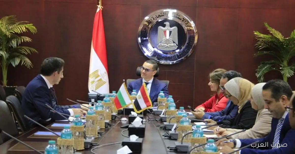 وزير الاستثمار والتجارة الخارجية يتناقش مع سفير بلغاريا في القاهرة عن طرق تقوية العلاقات الاقتصادية بين البلدين