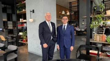 وزير الاستثمار يقابل رئيس الغرفة التجارية الدولية في جوهانسبرج عشان