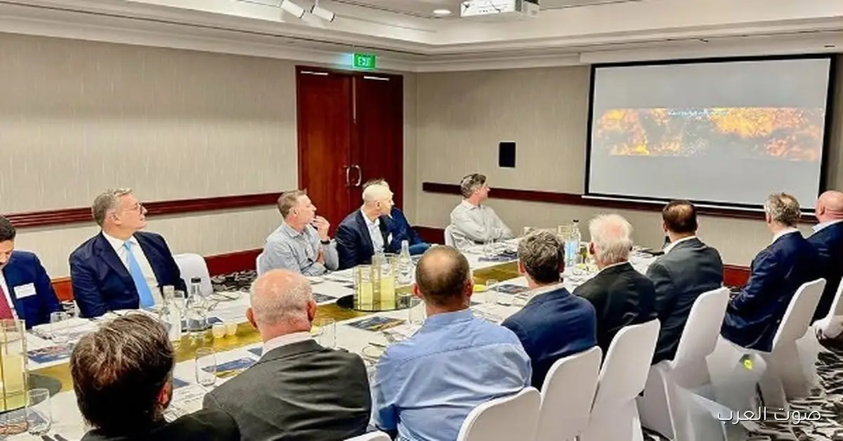 وزير البترول والثروة المعدنية يجتمع مع شركات التعدين الأسترالية في لقاء كبير 2 وزير البترول والثروة المعدنية يجتمع مع شركات التعدين الأسترالية في لقاء كبير