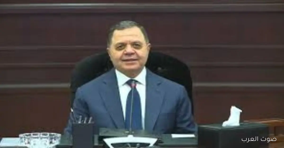 وزير الداخلية: انتخابات النواب ماشية بشكل منتظم أثناء ما أدلى بصوته 2 وزير الداخلية: انتخابات النواب ماشية بشكل منتظم أثناء ما أدلى بصوته