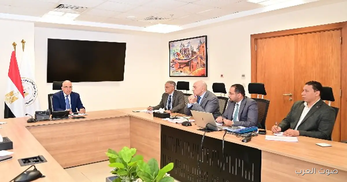 وزير الري: متابعة تنفيذ المشروعات القومية علشان نحقق الأمن الغذائي
