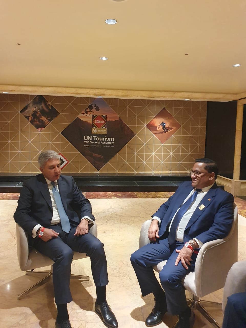 وزير السياحة والآثار يجتمع مع نظرائه من ألبانيا وسريلانكا 3 وزير السياحة والآثار يجتمع مع نظرائه من ألبانيا وسريلانكا