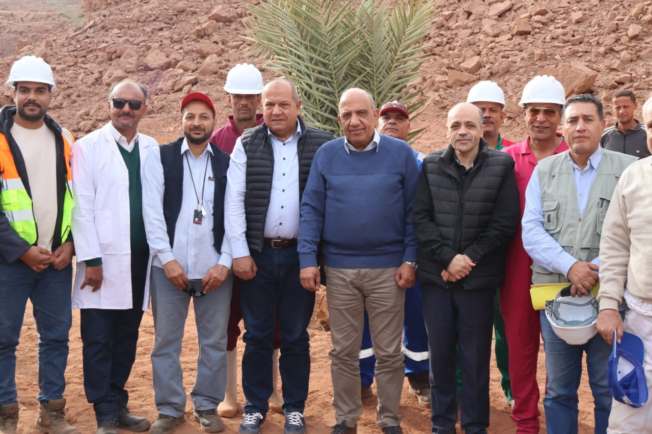 وزير الكهرباء يزور مركز هيئة المواد النووية في أبو زنيمة